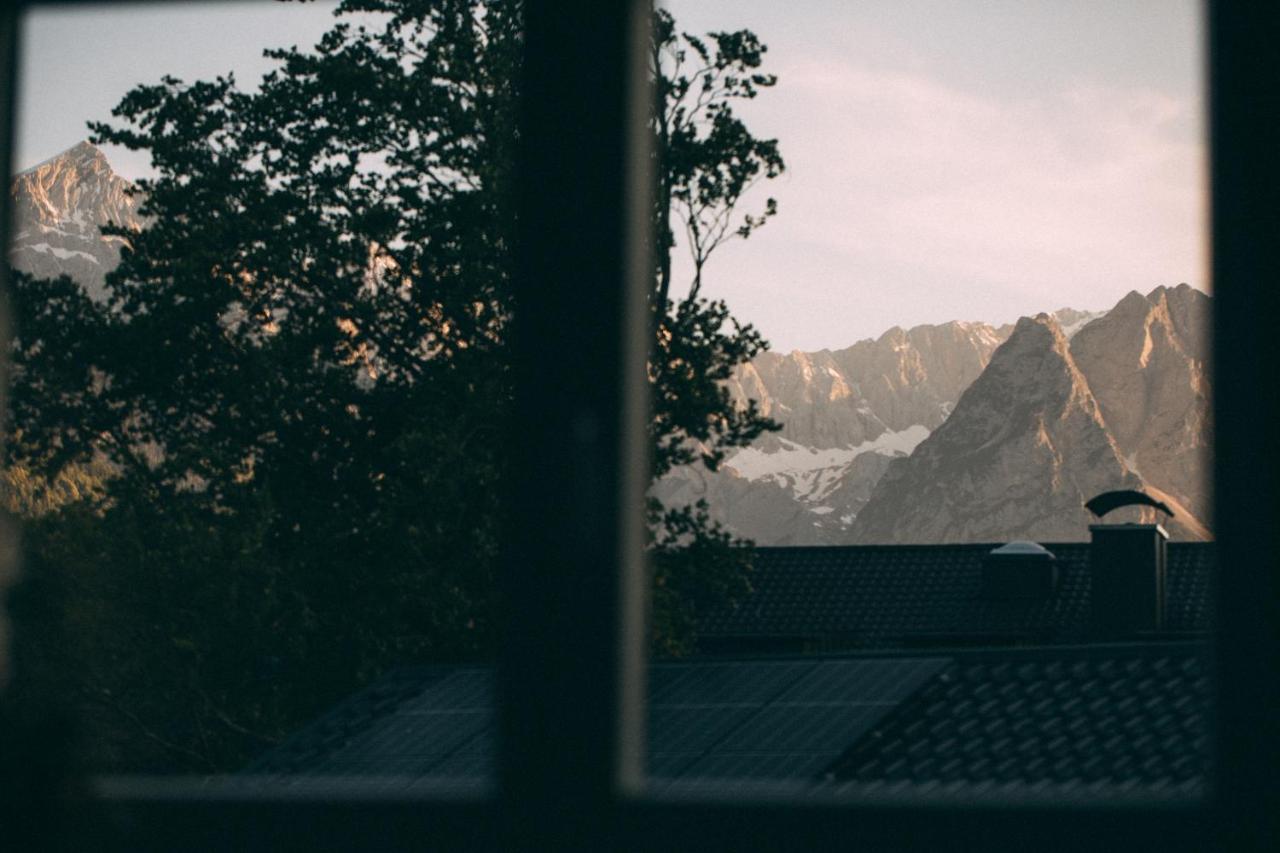 Boutique Chalets Alpi - Private Sauna & Cinema Garmisch-Partenkirchen Eksteriør billede