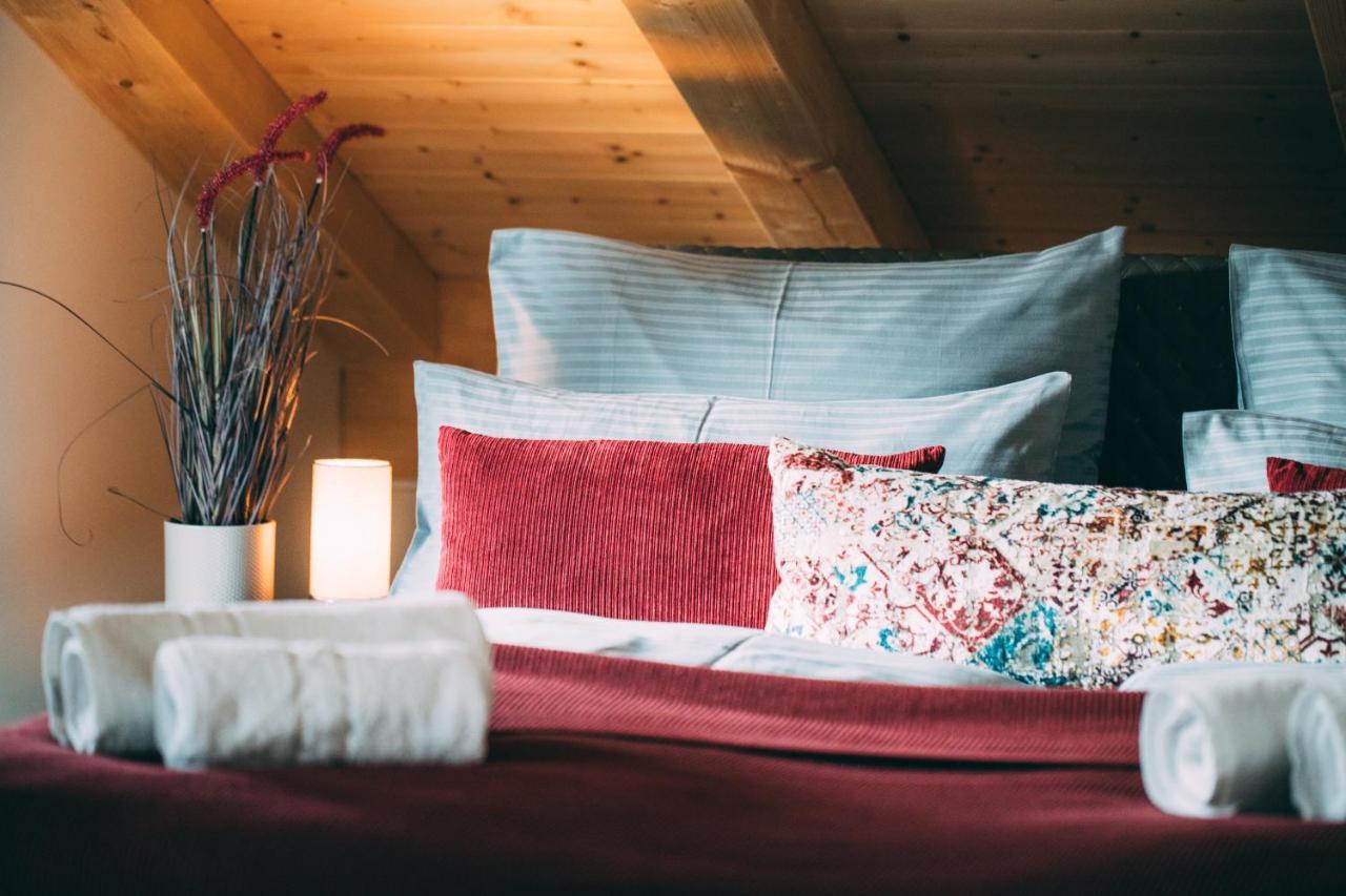 Boutique Chalets Alpi - Private Sauna & Cinema Garmisch-Partenkirchen Eksteriør billede