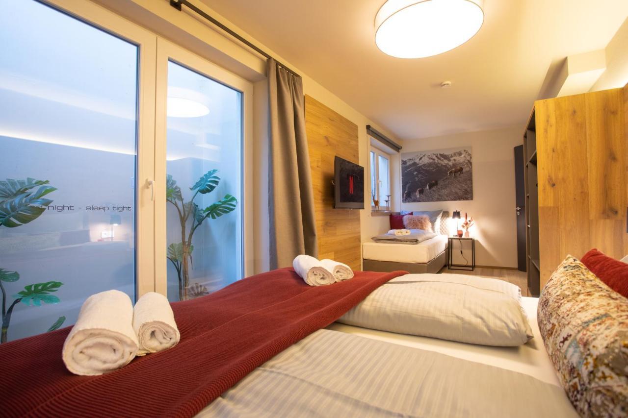 Boutique Chalets Alpi - Private Sauna & Cinema Garmisch-Partenkirchen Eksteriør billede