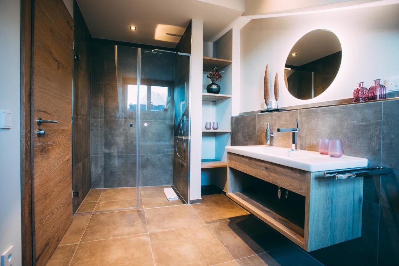 Boutique Chalets Alpi - Private Sauna & Cinema Garmisch-Partenkirchen Eksteriør billede